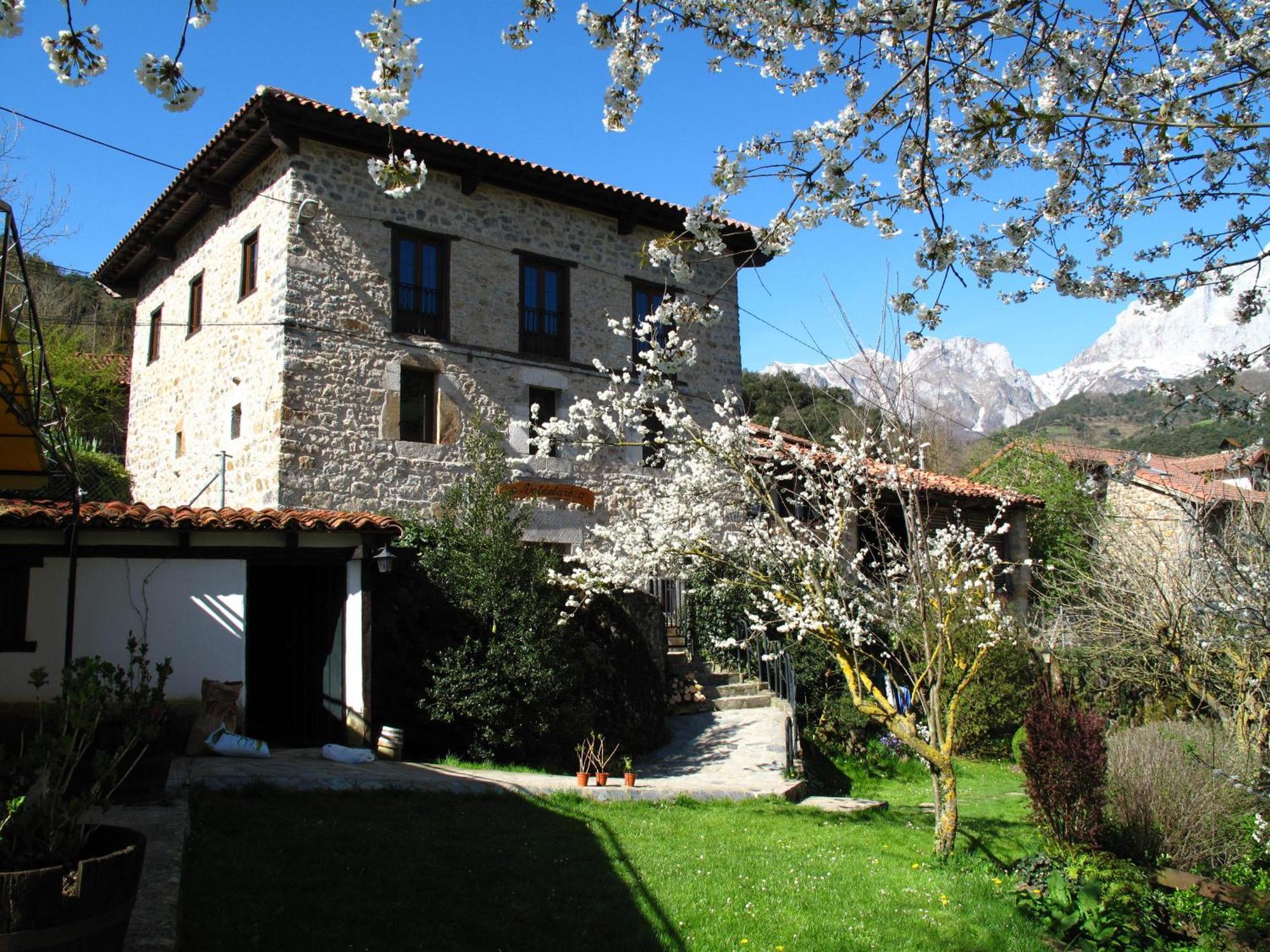 Albergue Turistico Valdebaro Camaleño Exterior foto